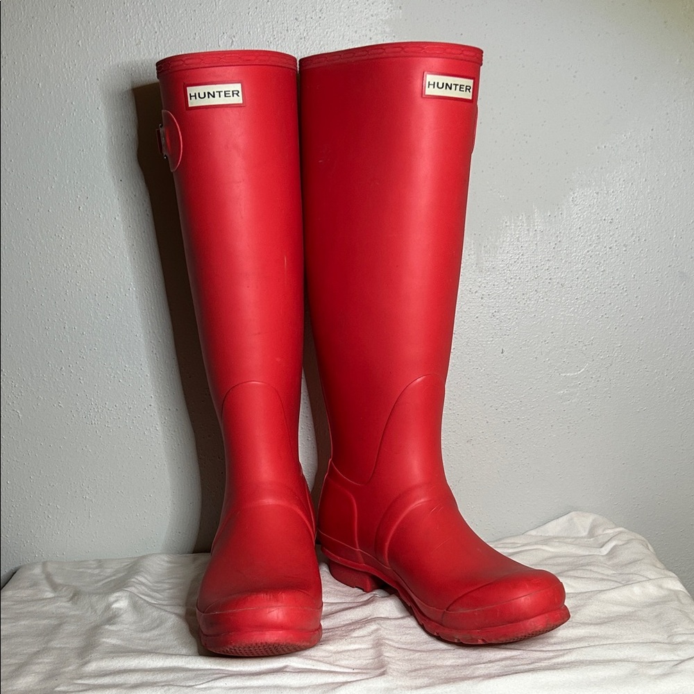 Hunter Bold Red Waterproof Boots W10/42